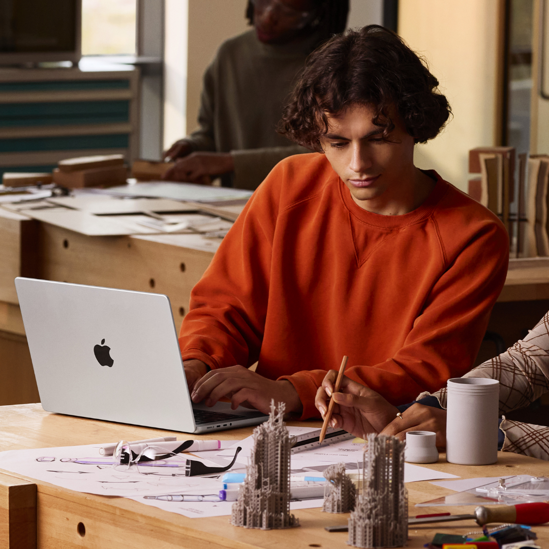 MacBook Pro M4 Pro – 14 Polegadas